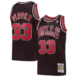 Men's Chicago Bulls Scottie Pippen #33 Throwback Black Hardwood Classics Marvelous 95 96 Swingman Jersey Enhance your game - day look! Get this fashionable jersey.